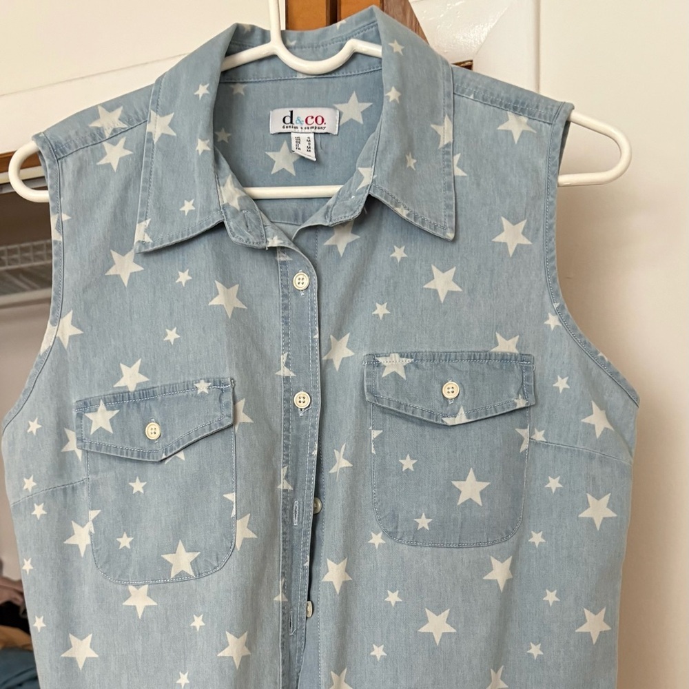 Denim and Compant Blue Star Print chambray Sleeveless Shirt